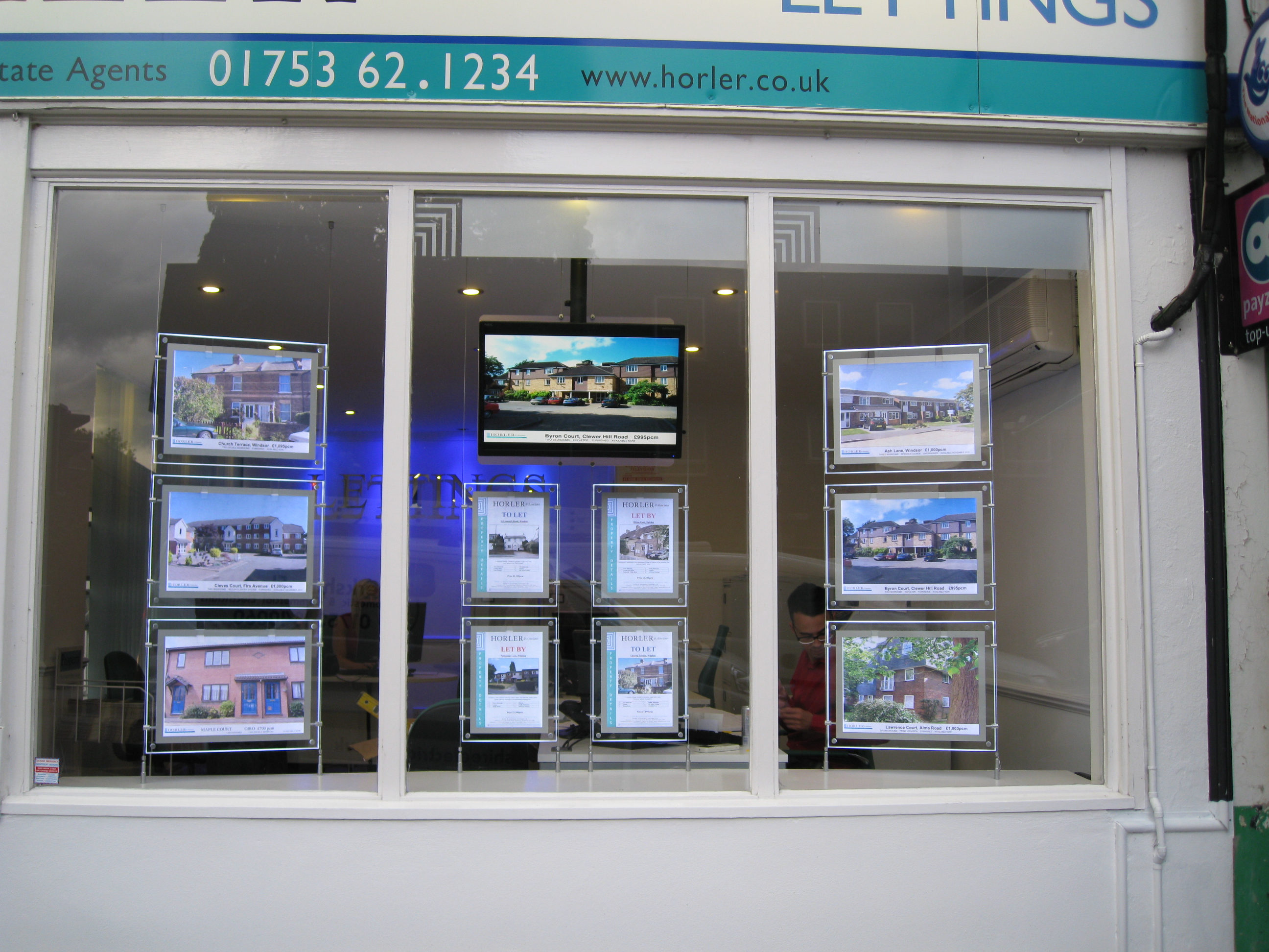Window Displays 2 Window Displays 2