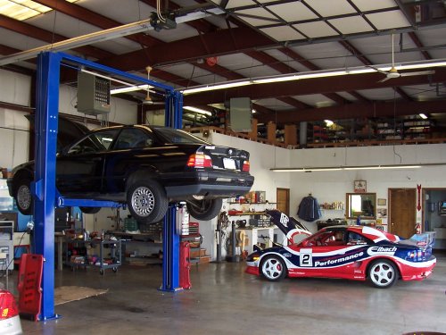 Motor Mechanics / Garages